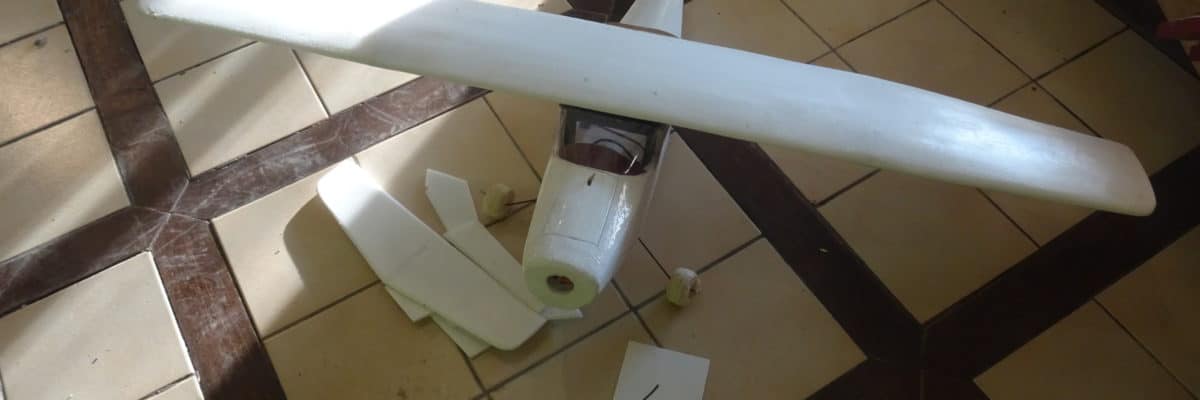 Vente au enchère des avions de Jean-Pascal Lot 4